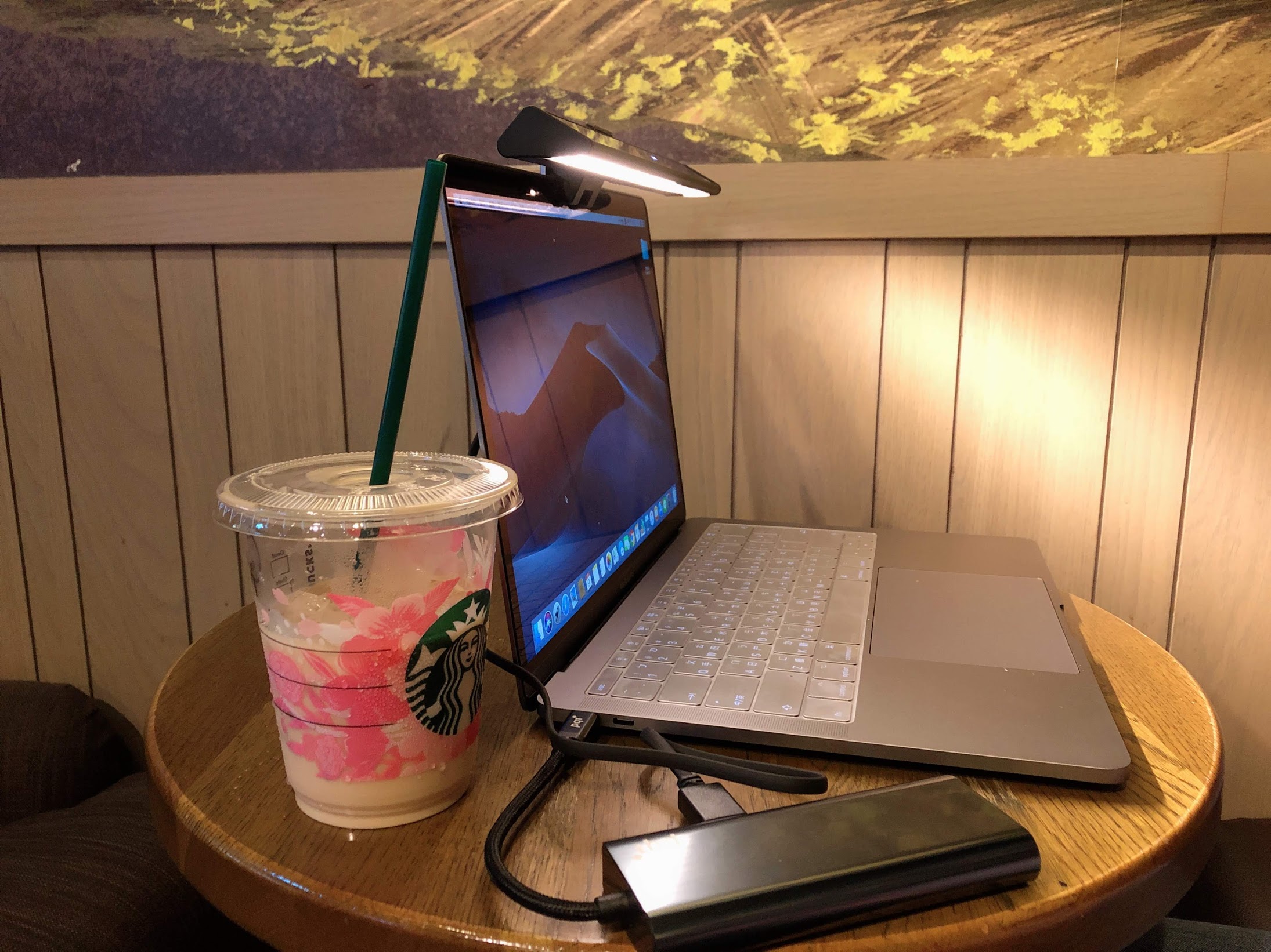 BenQ ScreenBar Lite筆電智能掛燈
