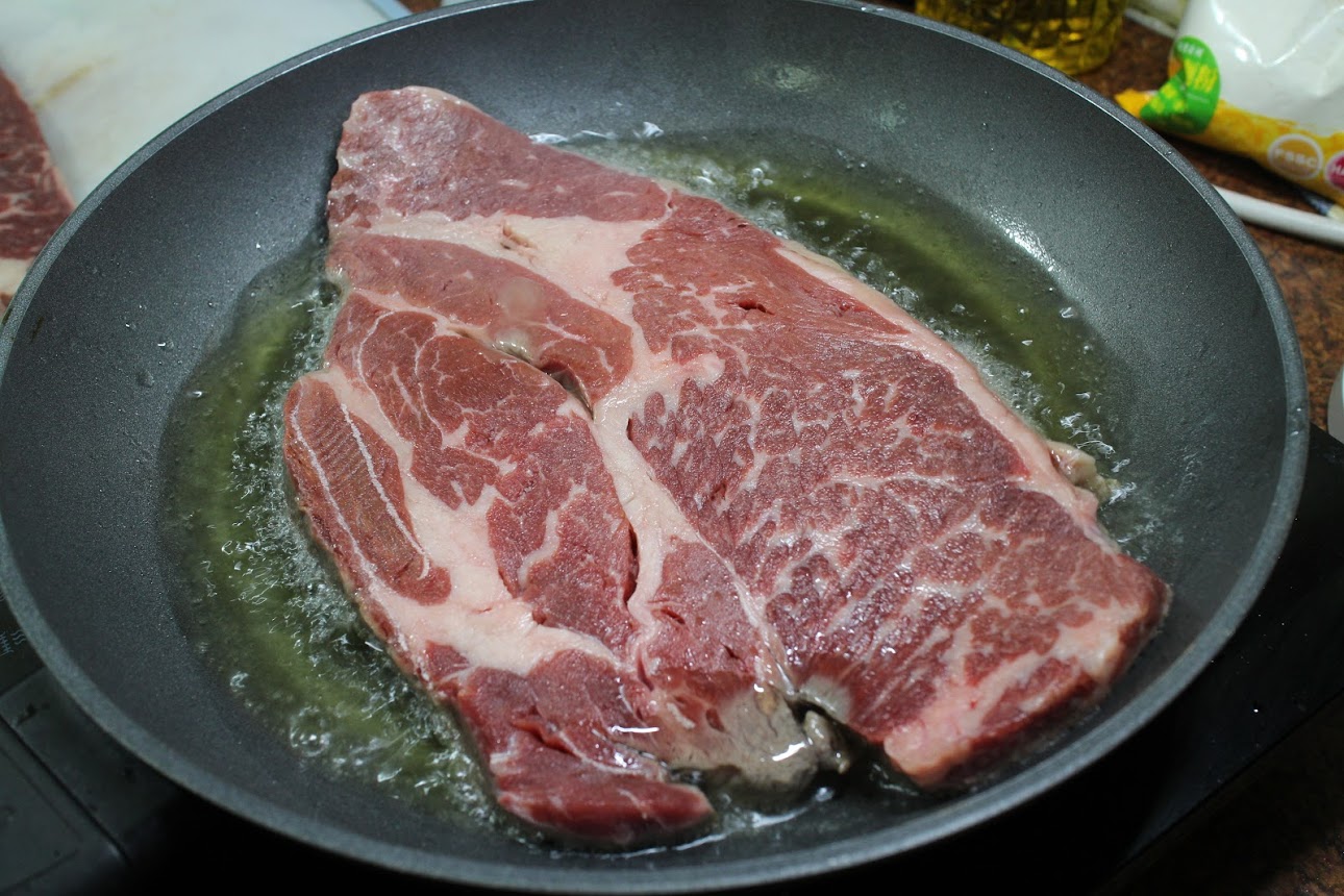 嫩肩牛排料理